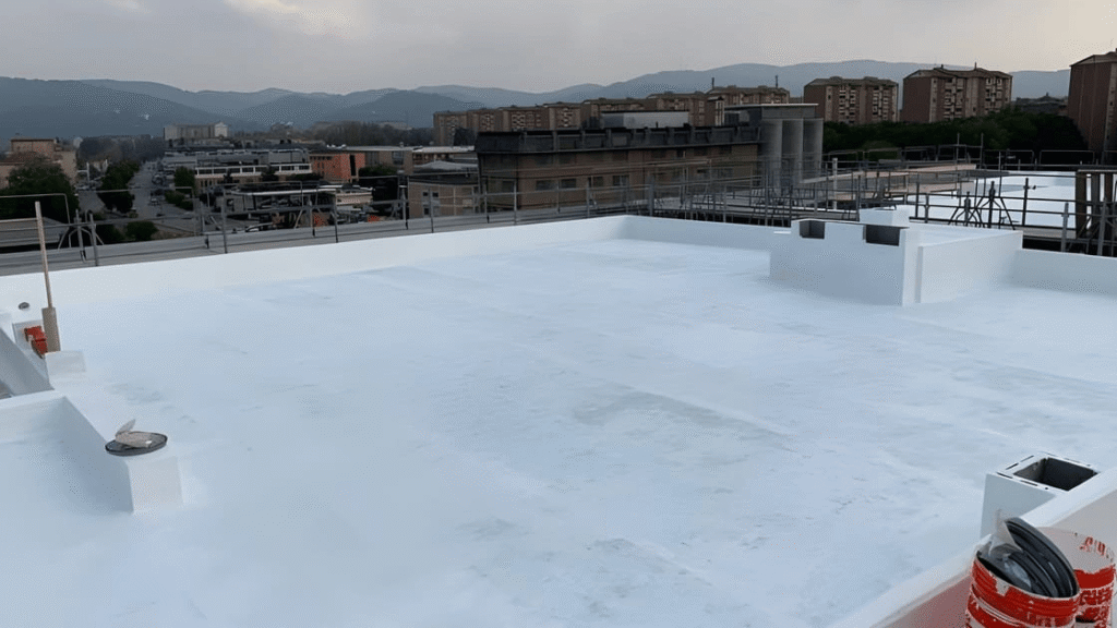 Che cosa fare in caso di infiltrazioni d’acqua dal tetto - Articolo guida - Winkler Chimica